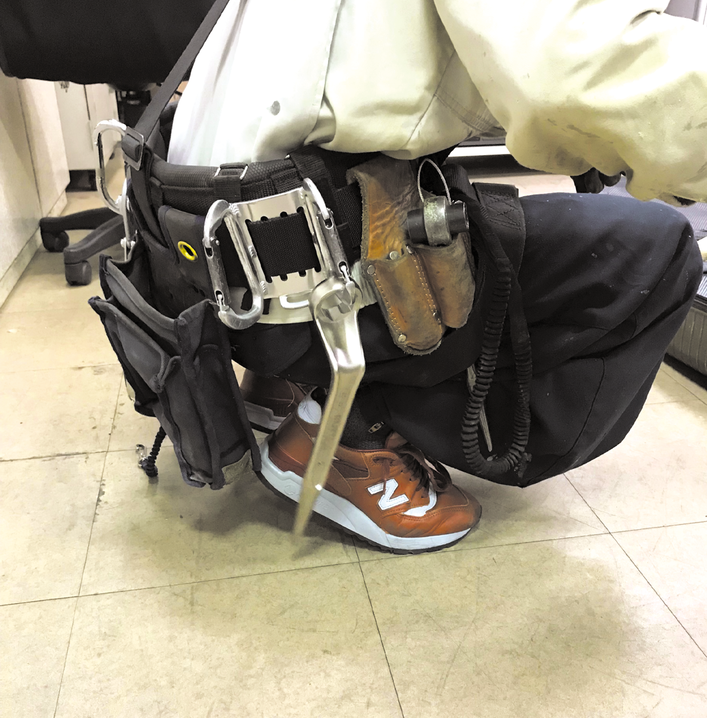MUSTTOOL  2サイズのボルトが回せる　シノ付メガネレンチ 30-32